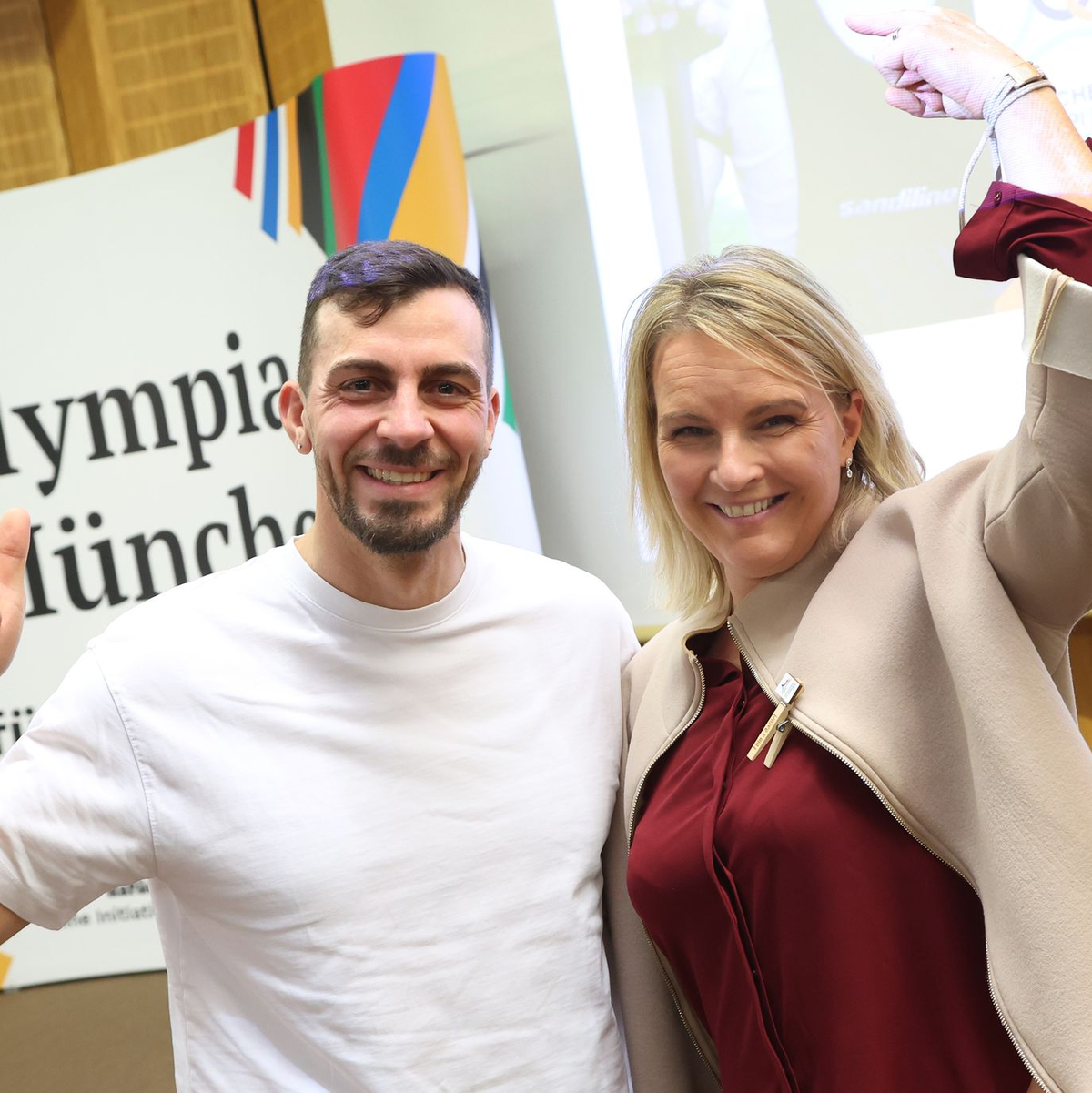 Kanute Sideris Tasiadis und Ex-Skirennfahrerin Hilde Gerg setzen auf Olympia in München. - Foto: Karl-Josef Hildenbrand/dpa