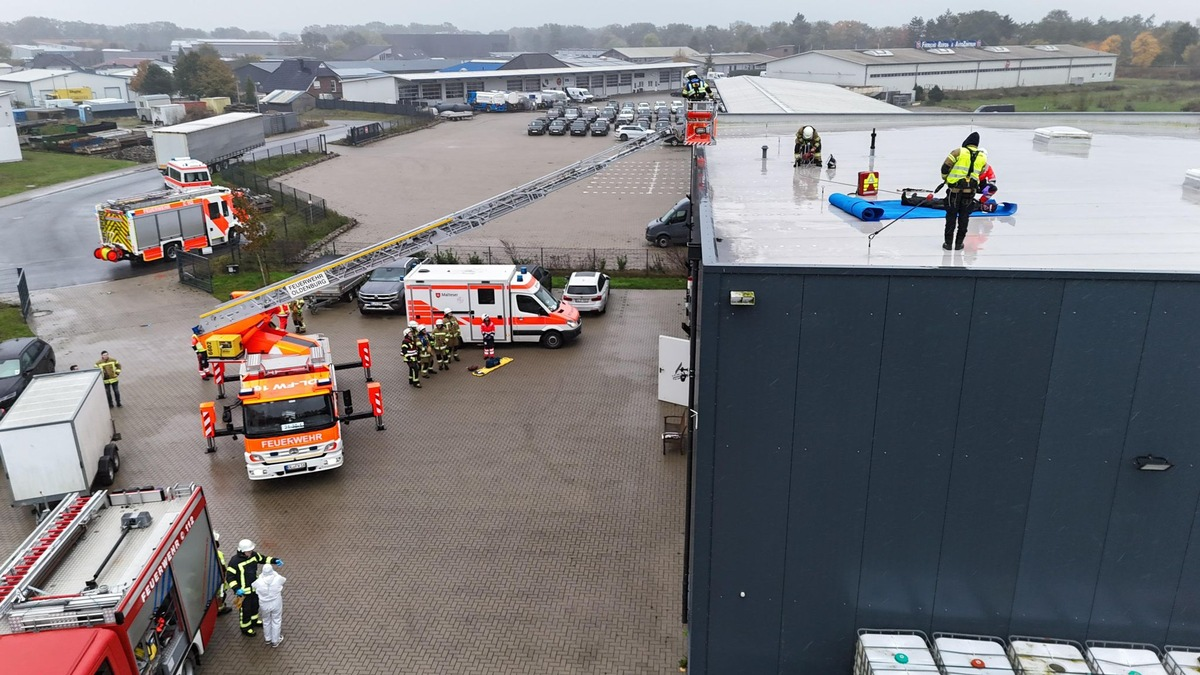 FW-OLL: 120 Einsatzkräfte im Einsatz - 59 Menschen gerettet bei gemeinsamem Übungstag von Feuerwehr und Rettungsdienst - Foto: presseportal.de