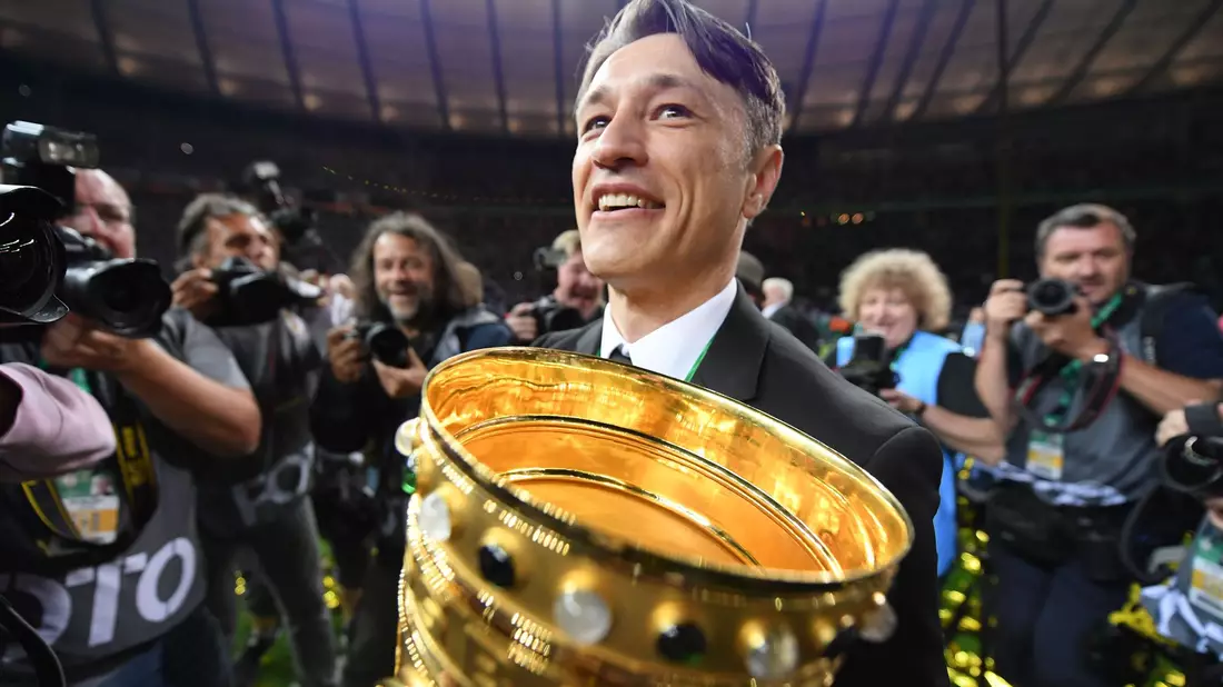 Niko Kovac holte 2018 mit Eintracht Frankfurt den DFB-Pokal. (Archivbild) - Bild: Arne Dedert/dpa