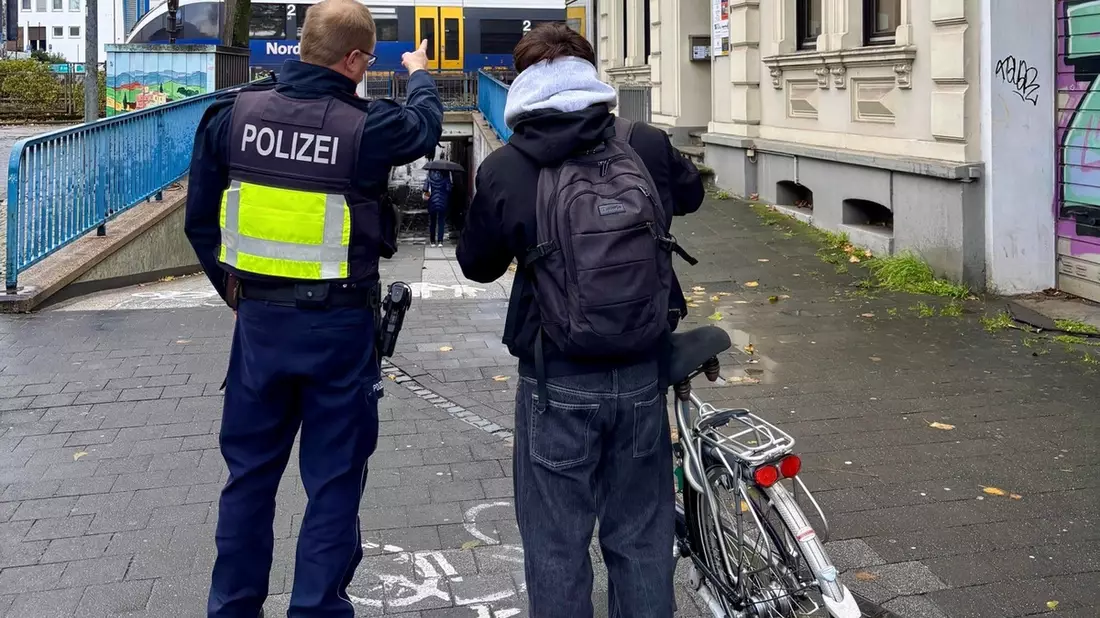 POL-PB: #sicherimStraßenverkehr - Polizei führte Schwerpunkteinsatz durch - Bild: presseportal.de