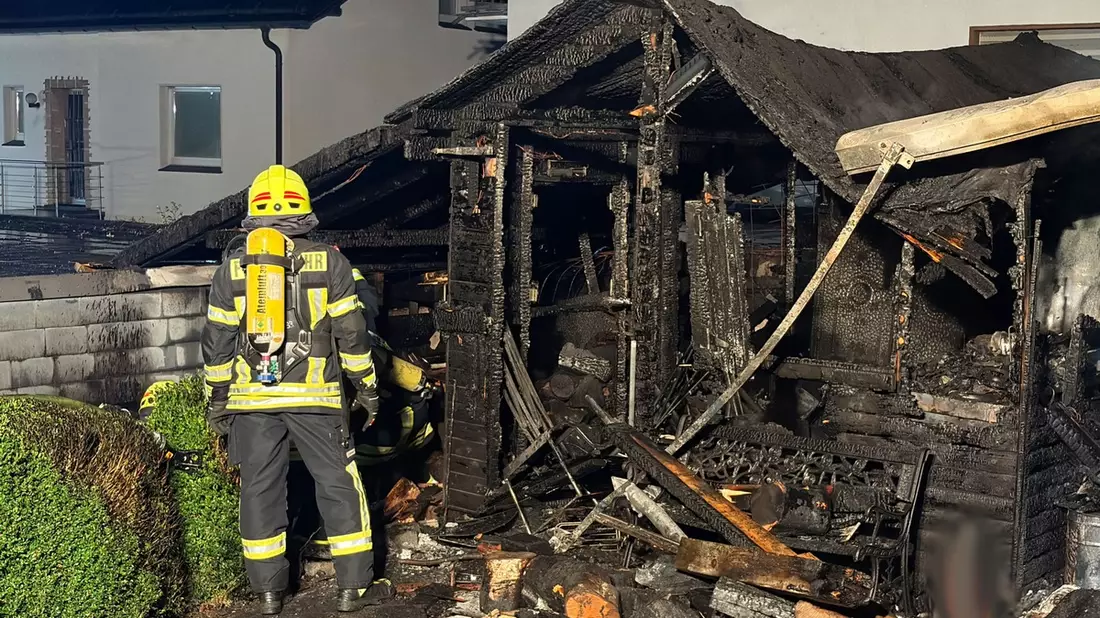 FW Finnentrop: Gartenhüttenbrand in Finnentrop-Fretter - Bild: presseportal.de