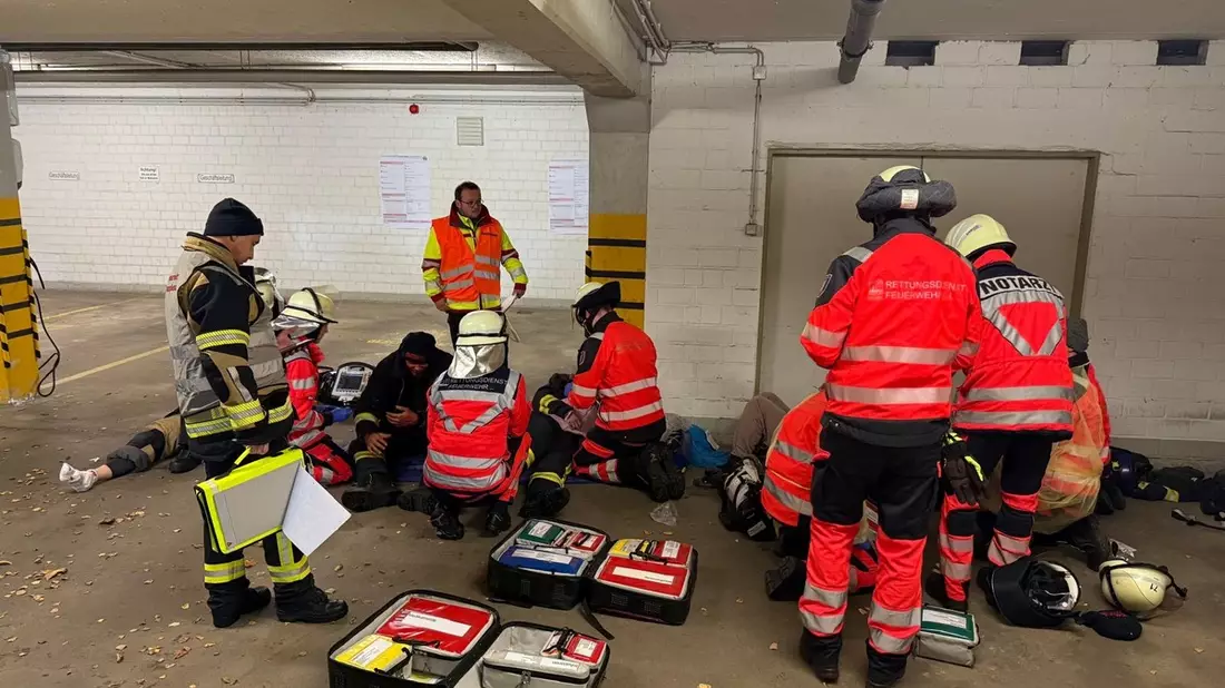 FW-EN: Gefahrgutübung in Industriebetrieb - erfolgreiche Zusammenarbeit aller Einsatzkräfte - Bild: presseportal.de