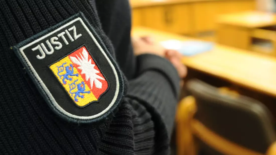 Eindeutiges Urteil: Ein Likör ohne Ei darf «Likör ohne Ei heißen» - Bild: Angelika Warmuth/dpa