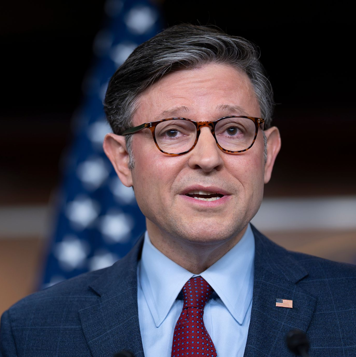 Der republikanische Vorsitzende des Repräsentantenhauses, Mike Johnson, rechnet nicht mit einer dritten Amtszeit Trumps. (Archivfoto) - Foto: J. Scott Applewhite/AP/dpa