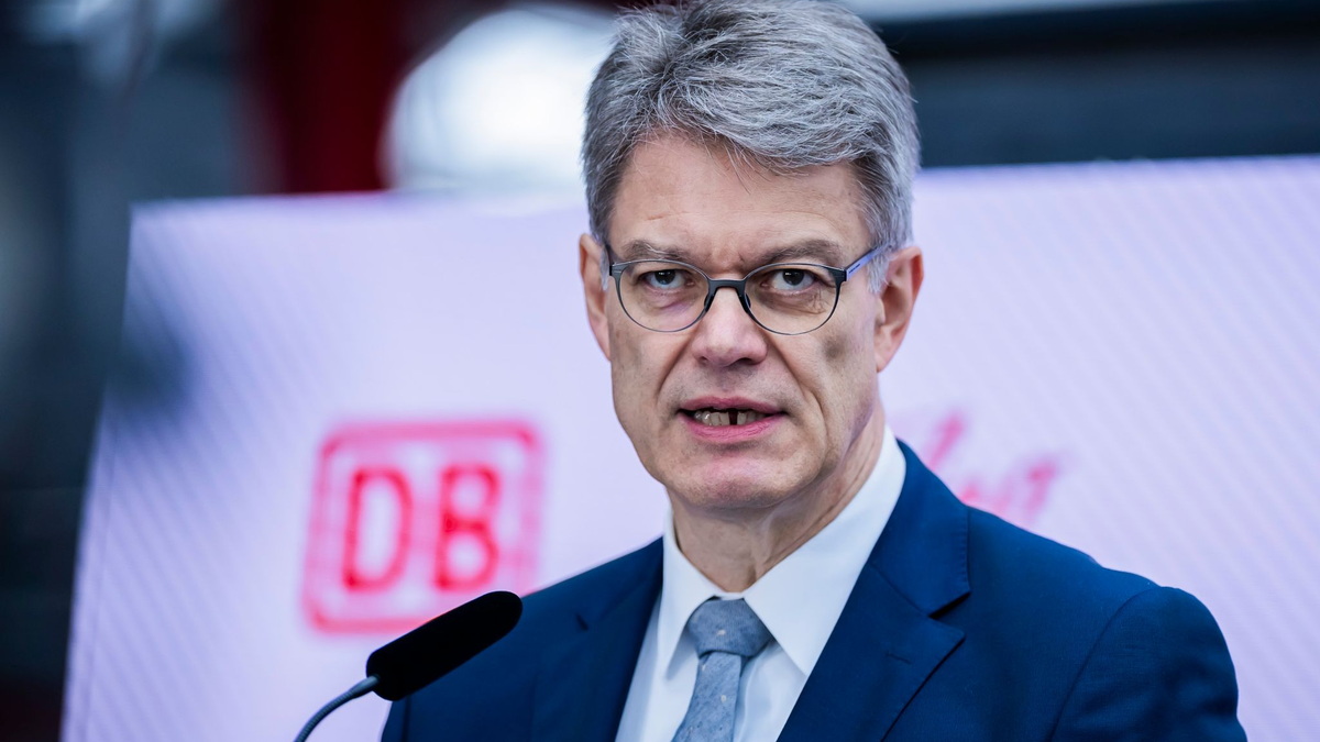 Bundesverkehrsminister Patrick Schnieder (CDU) (Archivbild) - Foto: Christoph Soeder/dpa