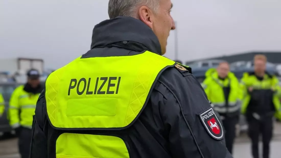 POL-WHV: Großkontrolle des Schwerlastverkehrs - Bild: presseportal.de