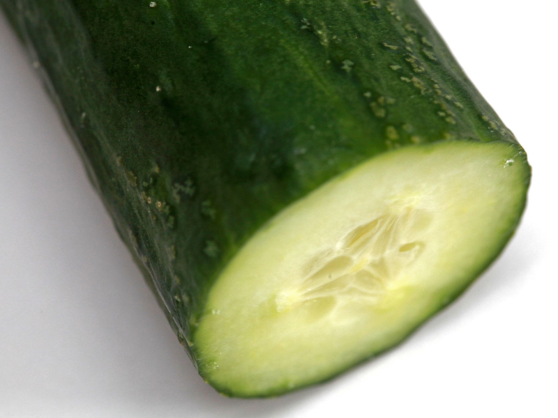 Der Vater der Frau nahm das Paket mit der Gurke an und bezahlte. (Symbolbild) - Foto: picture alliance / dpa