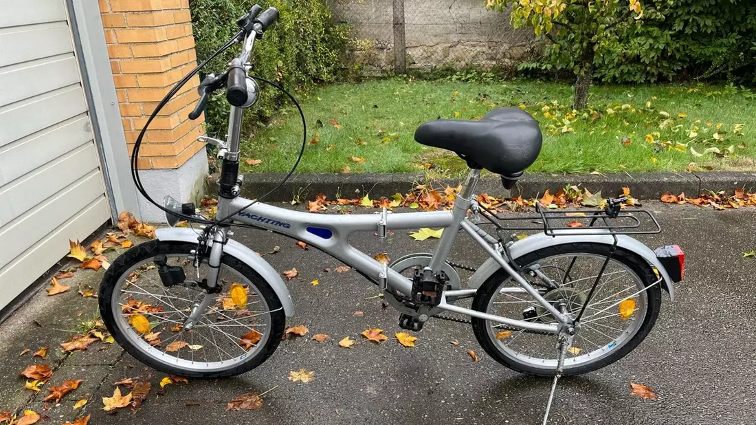 POL-LIP: Lemgo. Klappfahrrad auf Friedhof gefunden - Polizei sucht Eigentümer. - Bild: presseportal.de