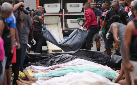 Familien trauerten um ihre toten Angehörigen. - Foto: Silvia Izquierdo/AP/dpa