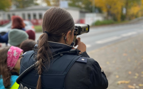POL-OF: Blitz for Kids: Zwei von drei Autofahrern waren zu schnell unterwegs - Foto: presseportal.de
