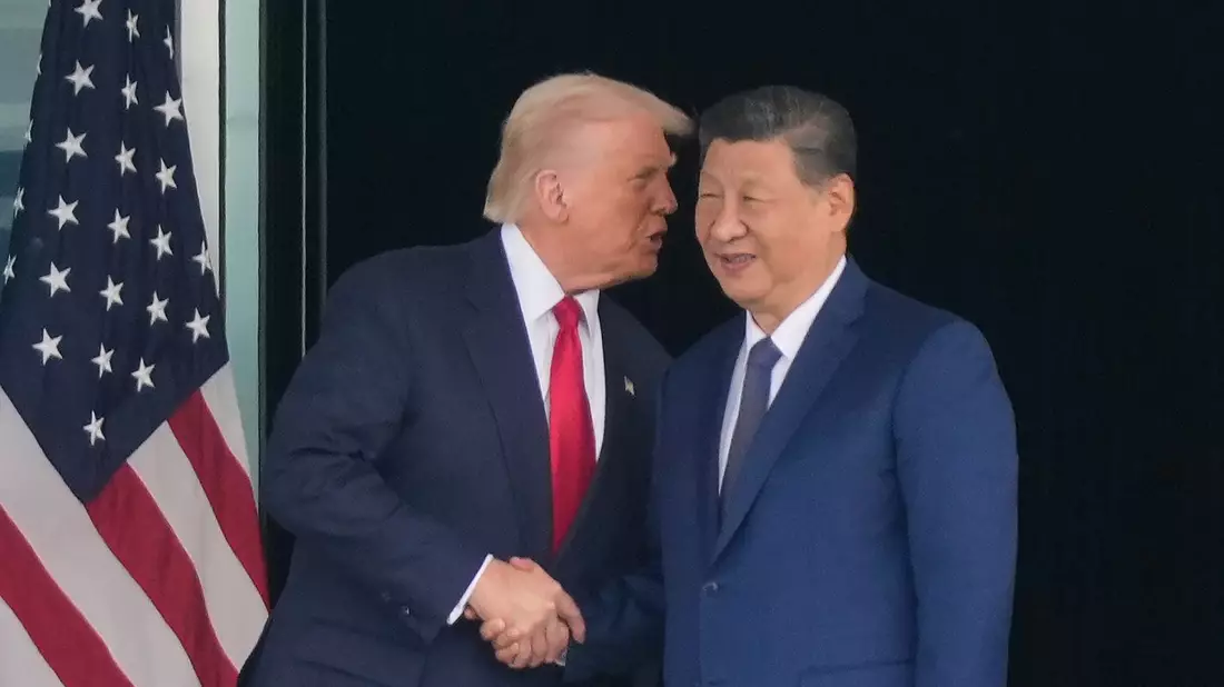 Trump und Xi haben über Öl und Gas gesprochen. - Bild: Mark Schiefelbein/AP/dpa