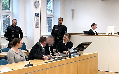 Der verurteilte Lehrer hat sich bei seiner früheren Schülerin für den sexuellen Missbrauch entschuldigt. (Archivbild) - Foto: Annett Gehler/dpa