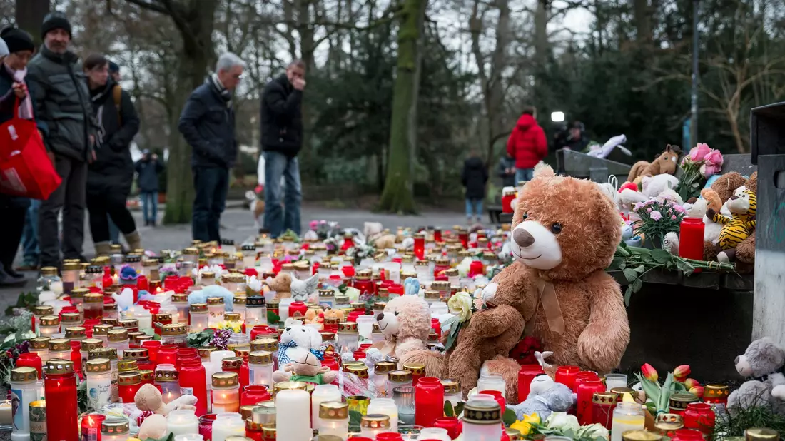 Der mutmaßliche Täter ist laut Gutachter schuldunfähig. (Archivbild) - Bild: Daniel Vogl/dpa
