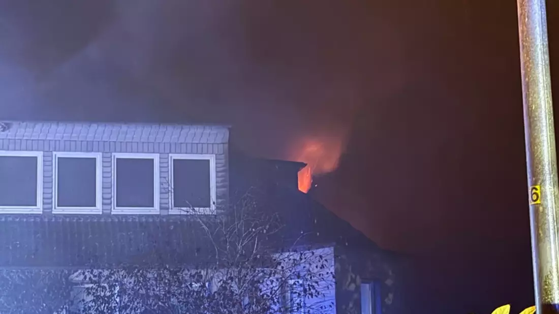 FW-DT: Feuer 3 Zimmerbrand im Mehrfamilienhaus - Bild: presseportal.de