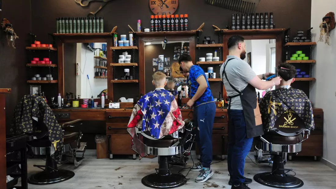 Die Zahl der Barbershops ist deutlich gestiegen. (Archivbild) - Bild: Simon Kremer/dpa