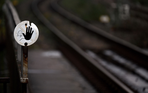 Wegen Bauarbeiten halten in Bochum seit Anfang September keine Regionalbahnen oder Fernzüge mehr - doch ein Ende der Sperrung ist absehbar (Foto Illustration). - Foto: Federico Gambarini/dpa