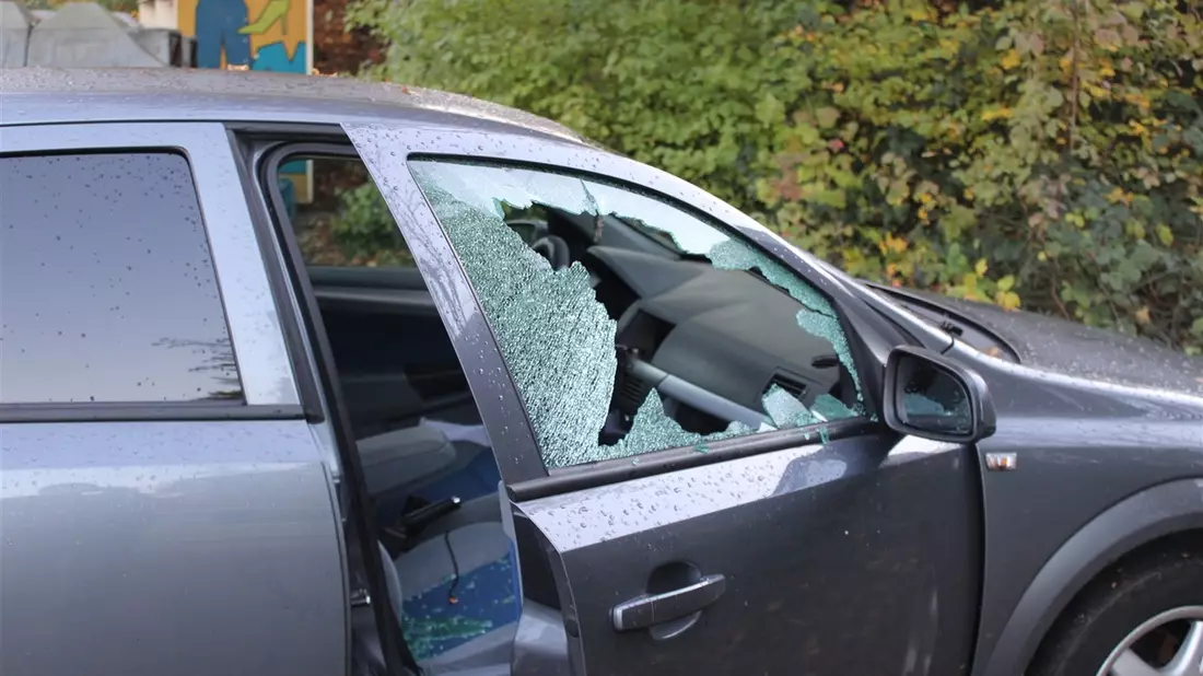 POL-RBK: Bergisch Gladbach - Fünf Pkw auf Park & Ride Parkplatz aufgebrochen - Bild: presseportal.de