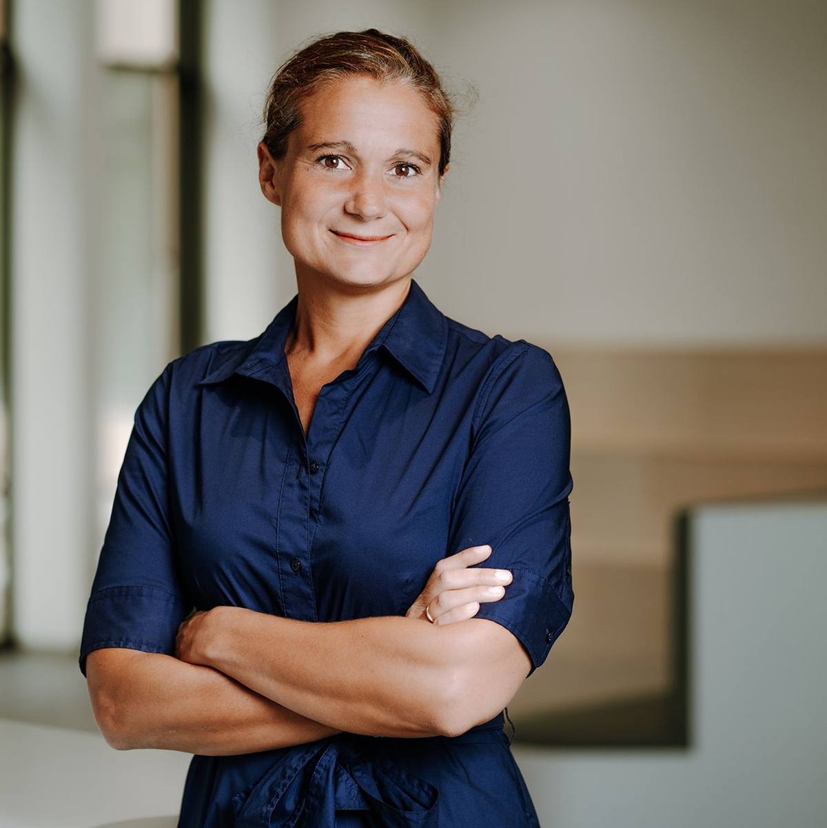 Mit nur 40 Jahren ist Marie Jaroni Chefin der Stahlfirma TKSE. - Foto: Jennifer Chaaer/Thyssenkrupp/dpa