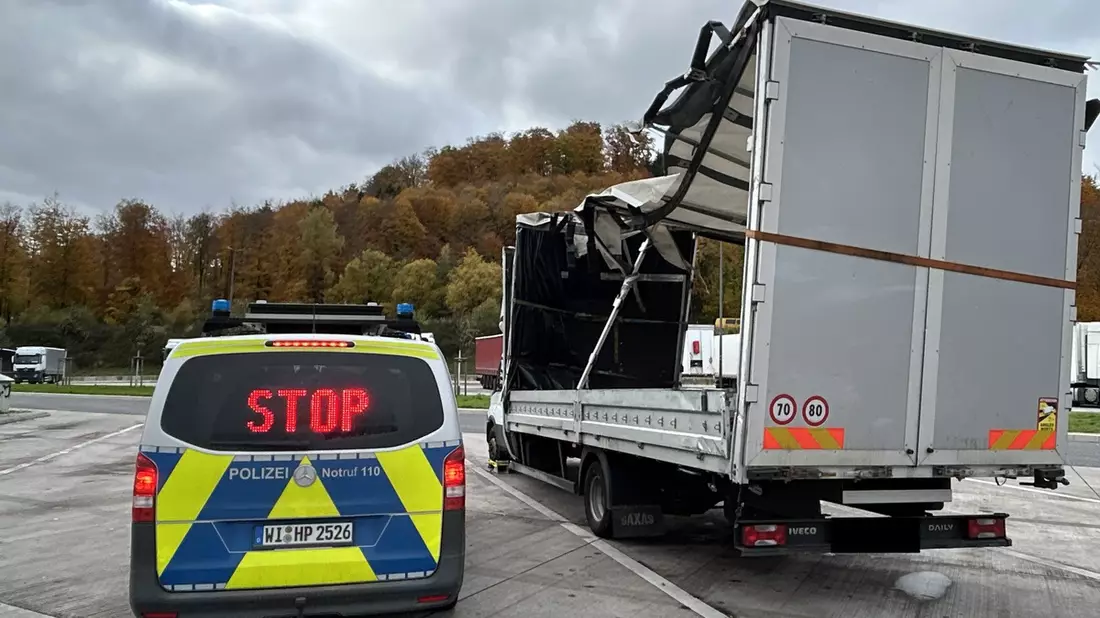 POL-OH: Kontrollschwerpunkt Verkehrssicherheit - Unfallbeschädigter Lkw angetroffen - Weiterfahrt untersagt - Bild: presseportal.de