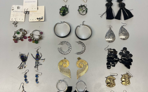 POL-EU: Öffentlichkeitsfahndung - Eigentümer von Schmuck gesucht - Foto: presseportal.de