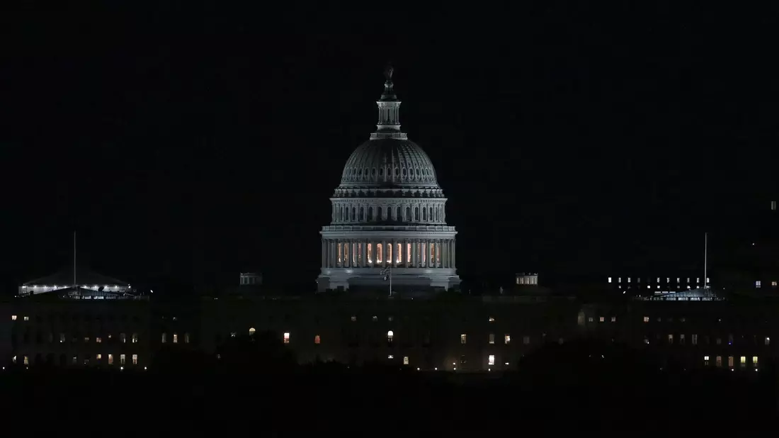Seit einem Monat hat der Shutdown die USA im Griff. (Archivbild) - Bild: Gent Shkullaku/ZUMA Press Wire/dpa
