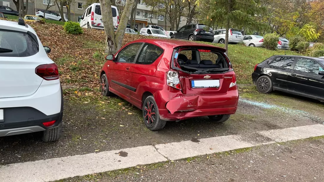 LPI-EF: Missglückte Parkmanöver - Bild: presseportal.de