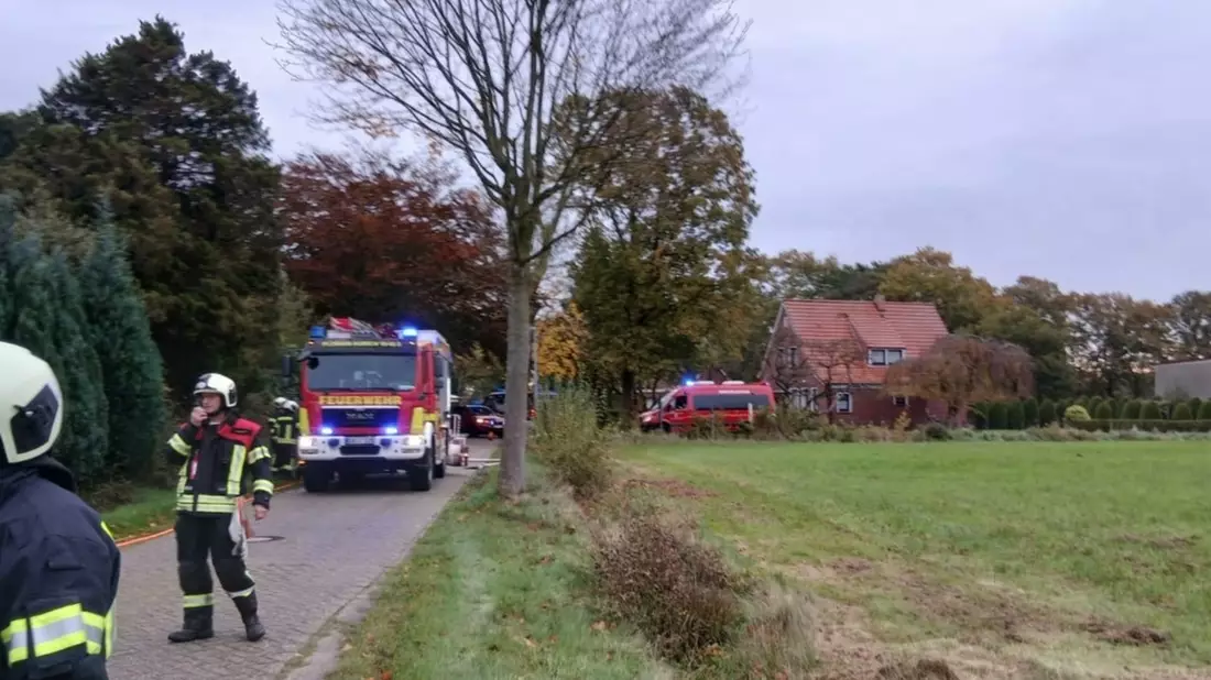 FW-AUR: Feuer im Armaturenbrett eines Treckers - Bild: presseportal.de