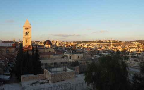 Kaiser Wilhelm II. ließ die Erlöserkirche Ende des 19. Jahrhunderts in der Altstadt von Jerusalem in unmittelbarer Nähe der Grabeskirche bauen, die im Jahr 335 nach Christus geweiht wurde. (Archivbild) - Foto: Stefanie Järkel/dpa