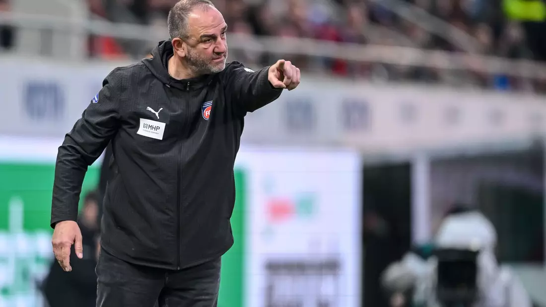 Ist nun Tabellenletzter mit Heidenheim: Trainer Frank Schmidt - Bild: Harry Langer/dpa