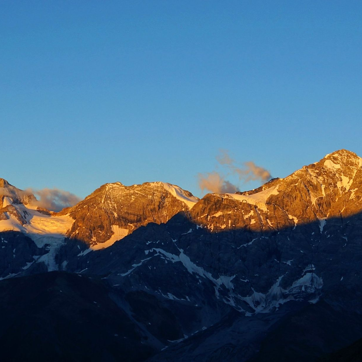Die Ortler-Alpen sind bei Bergsteigern beliebt. (Archivbild)  - Foto: Philipp Laage/dpa-tmn/dpa