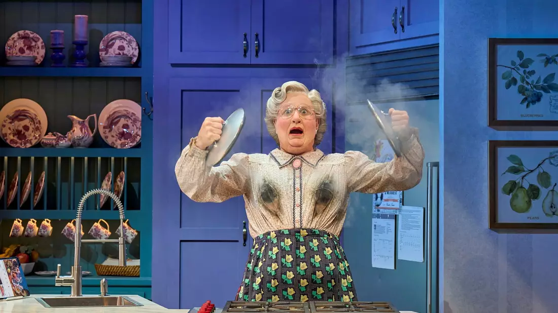Ab dem 6. November gibt es «Mrs. Doubtfire» erstmals als deutschsprachiges Musical in Düsseldorf. - Bild: Johann Persson/ATG Entertainment/dpa