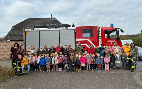 FW-KLE: Vorbeugender Brandschutz im Fokus: Freiwillige Feuerwehr Bedburg-Hau übt Evakuierung in Kita Lebensbaum - Foto: presseportal.de