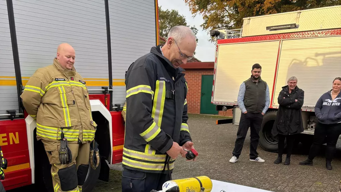 FW-OLL: Ein besonderer Sonntagmorgen bei der Feuerwehr Großenkneten - Bild: presseportal.de