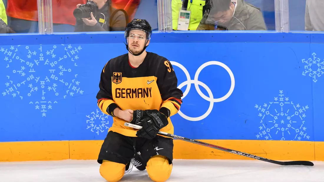 Bekommt der langjährige DEB-Kapitän Moritz Müller noch einmal die Chance, bei Olympia mit NHL-Cracks auf dem Eis zu stehen? - Bild: Peter Kneffel/dpa