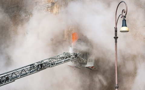 Das historische Bauwerk im Stadtzentrum wurde zum Zeitpunkt des Unglücks renoviert. - Foto: Mauro Scrobogna/LaPresse via ZUMA Press/dpa