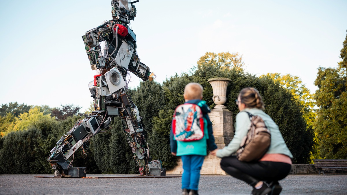 Wertgarantie gewinnt den Deutschen Nachhaltigkeitspreis / Mit dem Komplettschutz für Elektronikgeräte wird erstmals ein Versicherungsprodukt ausgezeichnet - Foto: presseportal.de