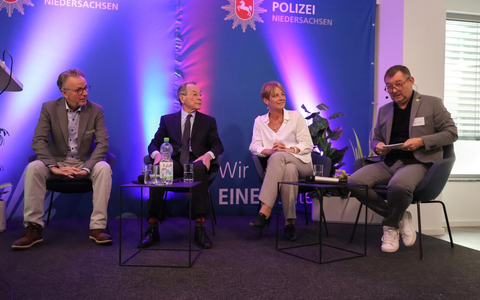 POL-H: Dialog, Verantwortung und Austausch: Polizei und Zivilgesellschaft im gemeinsamen Gespräch - Foto: presseportal.de