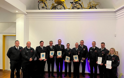 FW Rheurdt: Löscheinheit Rheurdt feiert Kameradschaftsabend: Ehrungen für besonderes Engagement und langjährigen Einsatz - Foto: presseportal.de