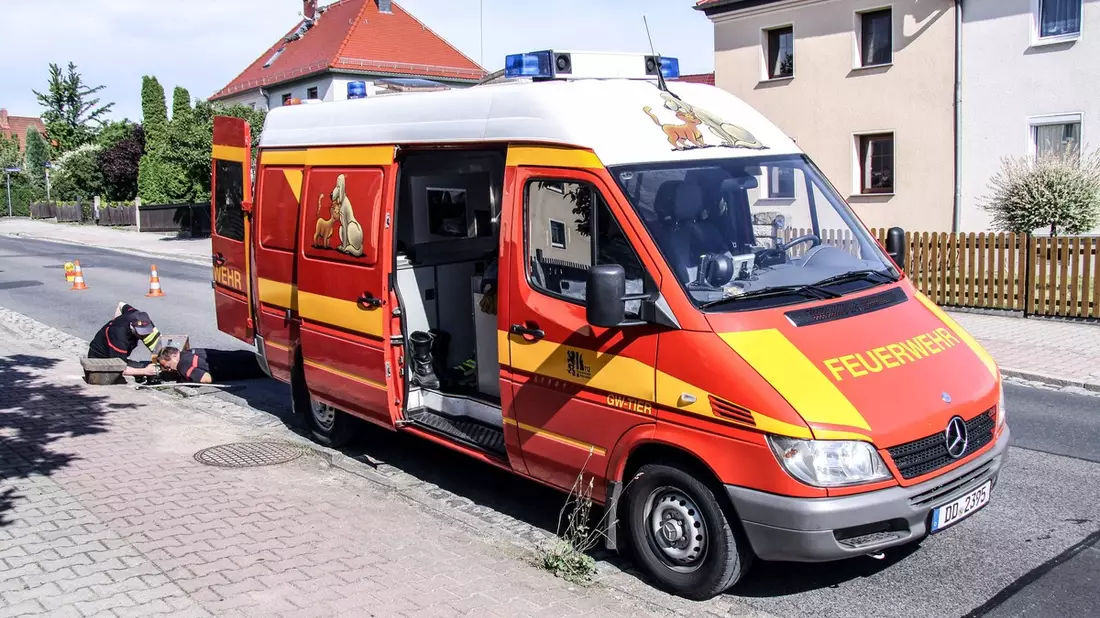 FW Dresden: Informationen zum Einsatzgeschehen von Feuerwehr und Rettungsdienst in der Landeshauptstadt Dresden vom 3. November 2025 - Bild: presseportal.de