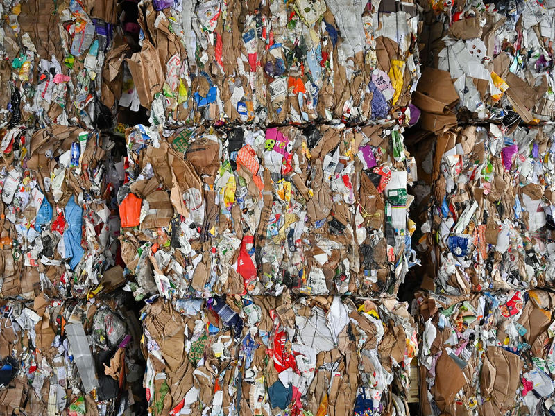 Aus altem Papier lässt sich neues machen. - Foto: Patrick Pleul/dpa-Zentralbild/ZB