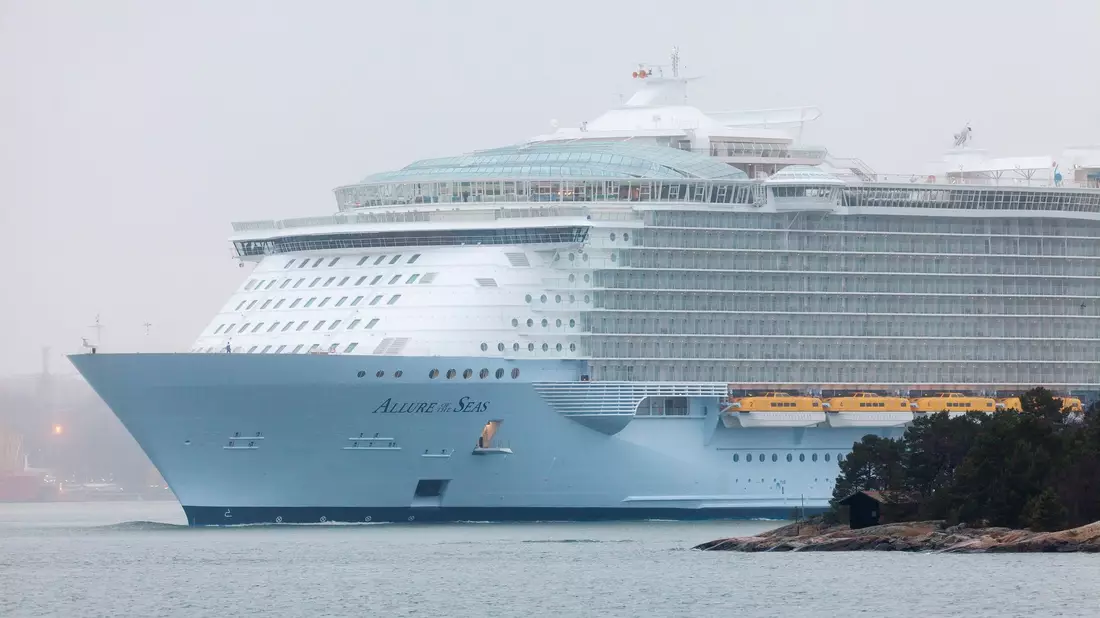Die 66-Jährige war auf der «Allure of the Seas» der Reederei Royal Caribbean von ihrem Balkon gestürzt. (Archivbild) - Bild: Vesa - MattiVaara/epa/dpa