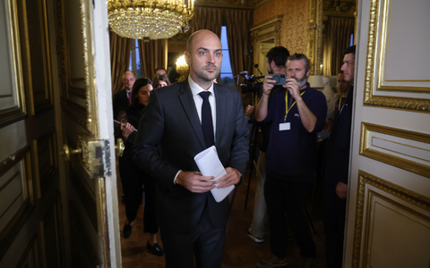 Frankreichs Außenminister hielt sich zum aktuellen Verhältnis zu Teheran bedeckt. (Archivbild) - Foto: Christophe Petit Tesson/Pool EPA/AP/dpa