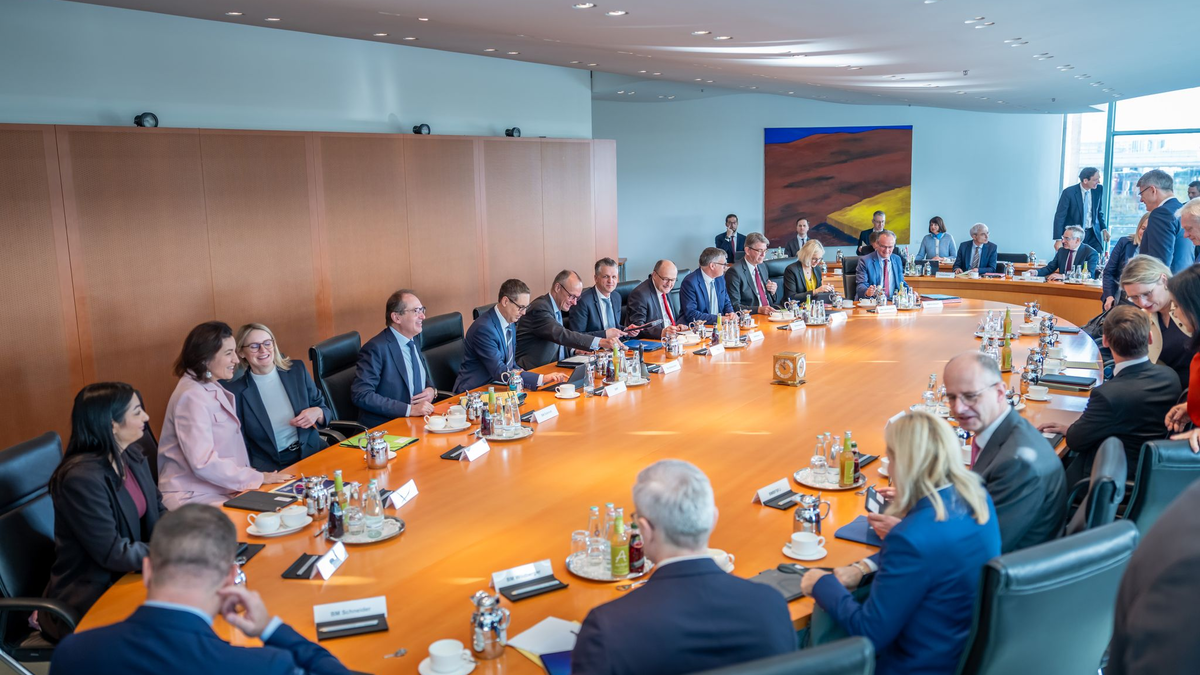 Jeden Mittwoch trifft sich das Bundeskabinett. Dieses Mal soll es vor allem um Bürokratieabbau gehen. - Foto: Michael Kappeler/dpa