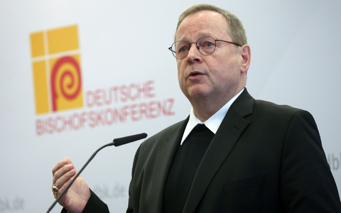 Der Vorsitzende der Deutschen Bischofskonferenz, Bätzing, findet, Wir sind Kirche begleite konstruktiv. (Archivbild) - Foto: Karl-Josef Hildenbrand/dpa