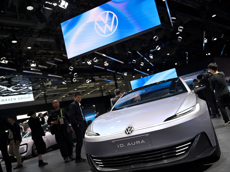 Volkswagen will nun auch selbst Chips entwickeln.  - Foto: Johannnes Neudecker/dpa