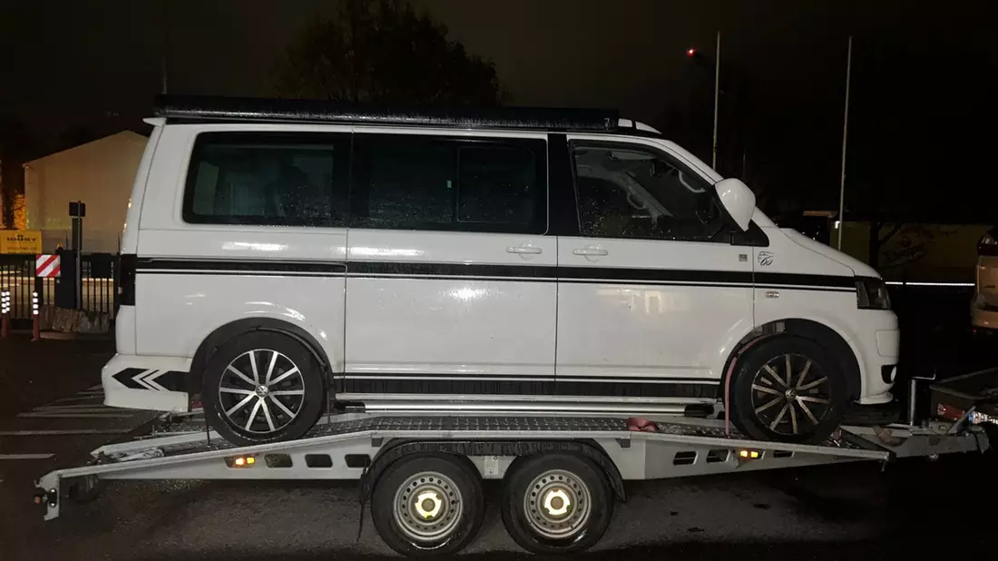 HZA-HN: Camper Van vorschriftswidrig eingeführt - Bild: presseportal.de