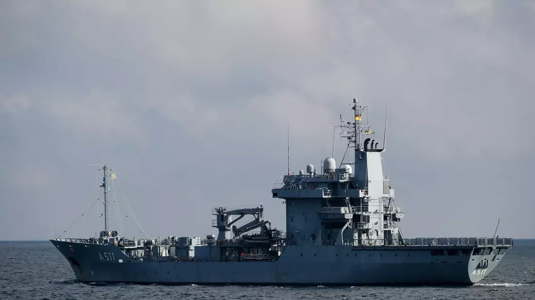 Tender Elbe auf dem Weg in die Ägäis - Bild: presseportal.de