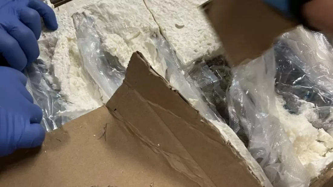 ZOLL-H: Cannabis getarnt als Dubai-Schokolade / ZOLL stellt 73 Kilogramm Cannabis in Oyten sicher; 20-jähriger Mann in Untersuchungshaft - Bild: presseportal.de