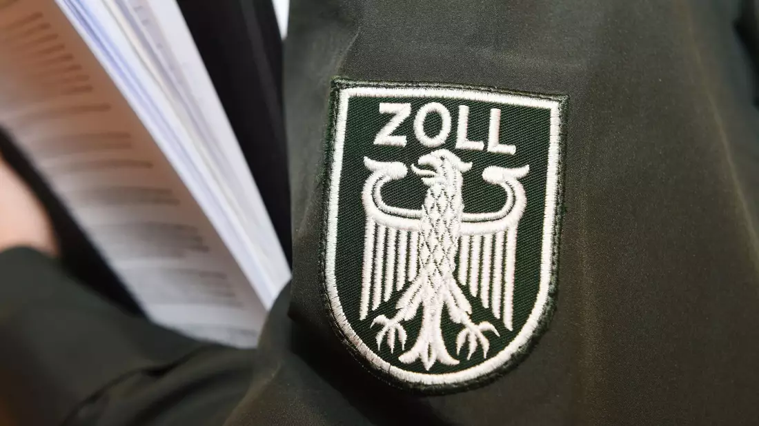 Verbrauchern wird dringend davon abgeraten, Potenzmittel im Internet zu bestellen. (Symbolbild) - Bild: Stefan Sauer/dpa-Zentralbild/dpa
