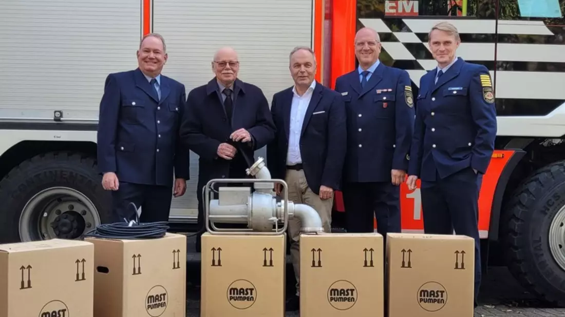 FW-HB: Dank Förderung: Spezialpumpen für die Freiwilligen Feuerwehren - Bild: presseportal.de